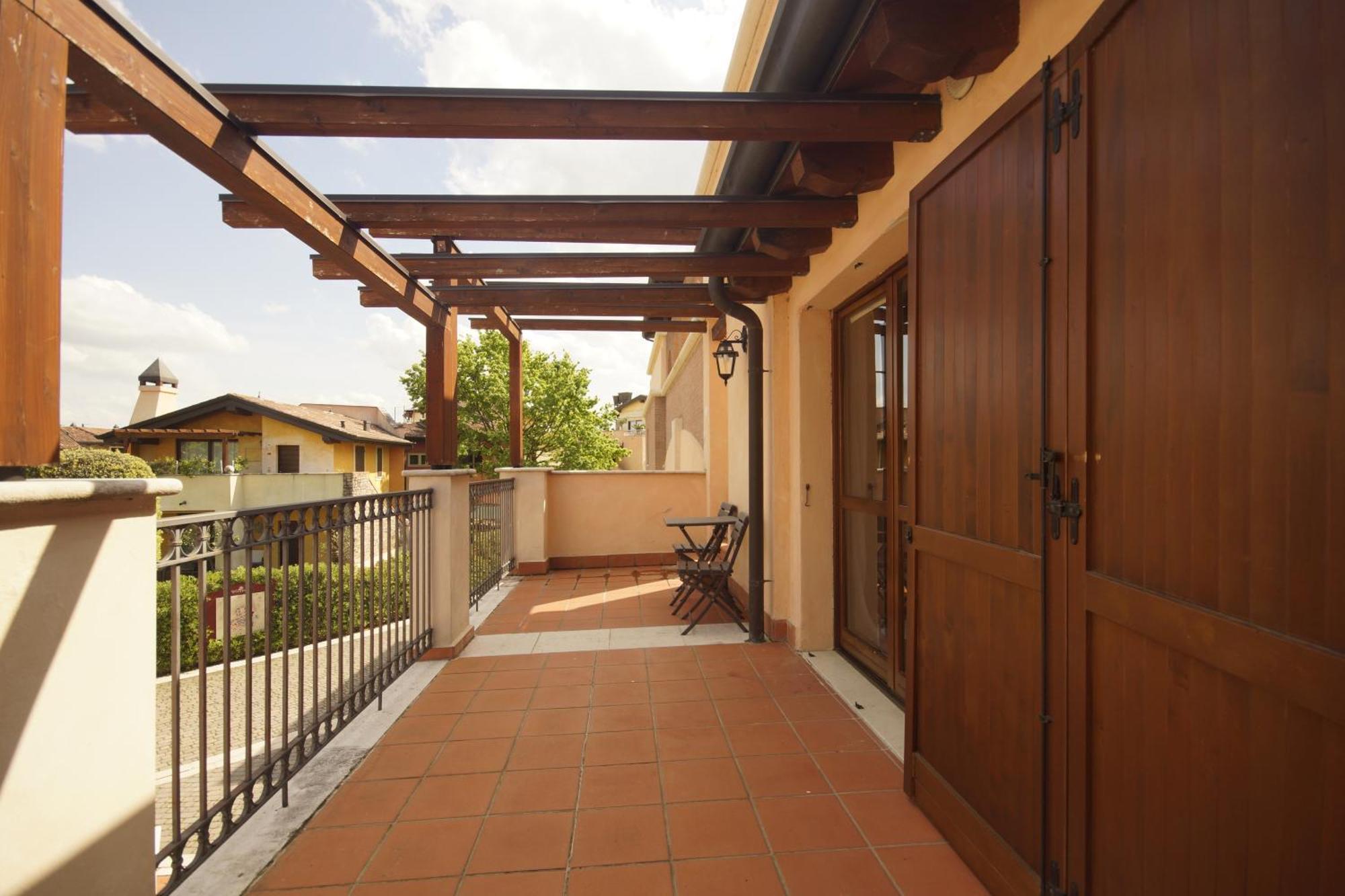 Lugana Resort & Sporting Club Peschiera del Garda Exterior photo